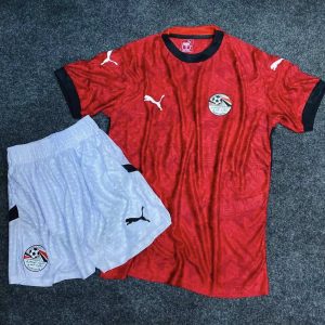 طقم منتخب مصر الاطفالى الجديد