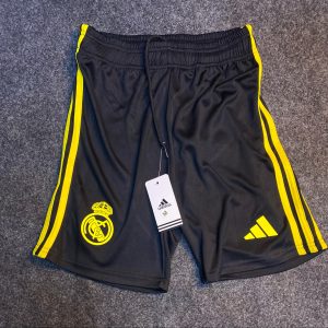 شورت كوره ريال مدريد الجديد
